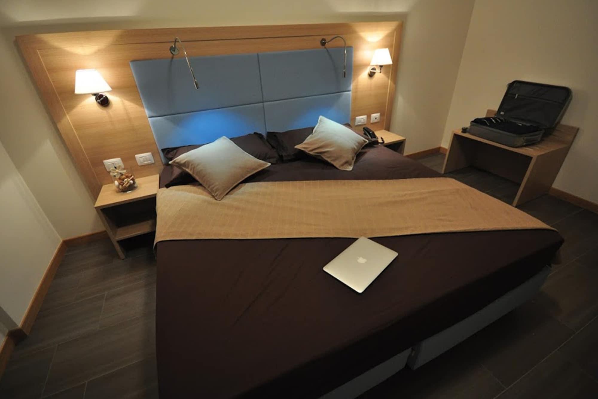 Hotel 325 Tor Vergata Ρώμη Εξωτερικό φωτογραφία
