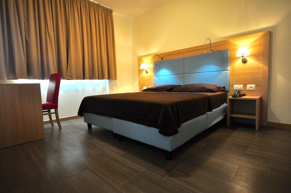Hotel 325 Tor Vergata Ρώμη Εξωτερικό φωτογραφία